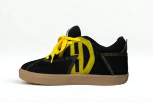 Flat SB Gamuza Negro Amarilla Suela Amarilla