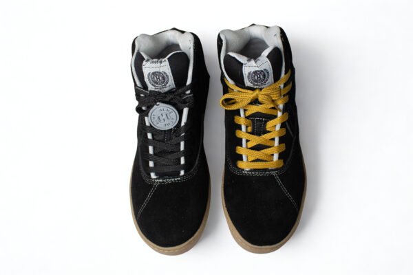 Flat SB Bota Gamuza Negra Suela Amarilla