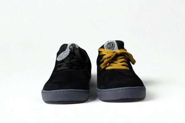 Gamuza Negra Suela Gris