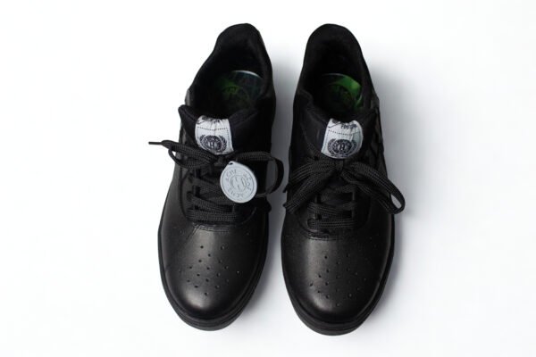 Flat SB Cuero Negro Suela Negra