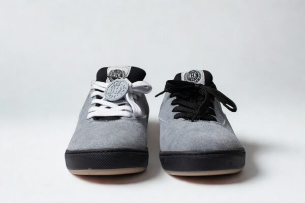Flat SB Gamuza Gris Suela Negra
