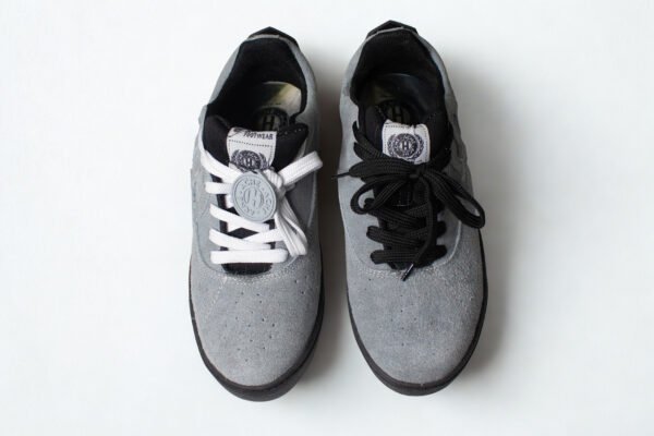 Flat SB Gamuza Gris Suela Negra