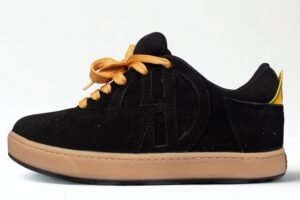 tenis ache Flat sb suela café/carnaza negra