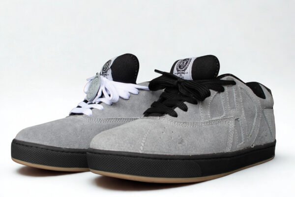 Gamuza Gris Suela Negra