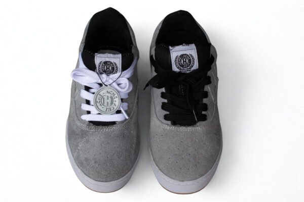 Gamuza Gris Suela Blanca