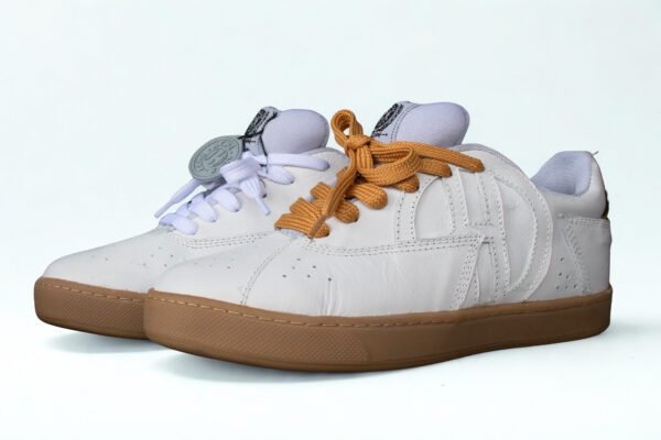 Cuero blanco Suela Amarilla