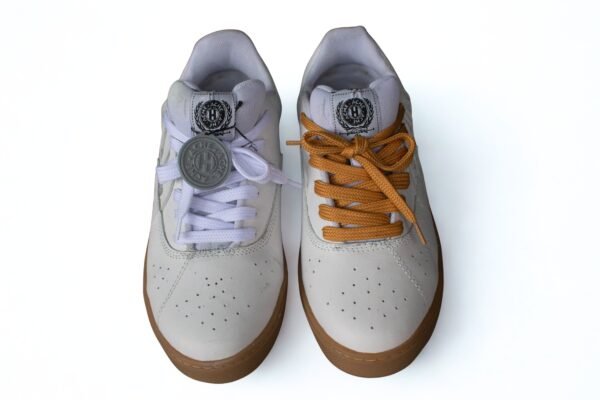 Cuero blanco Suela Amarilla