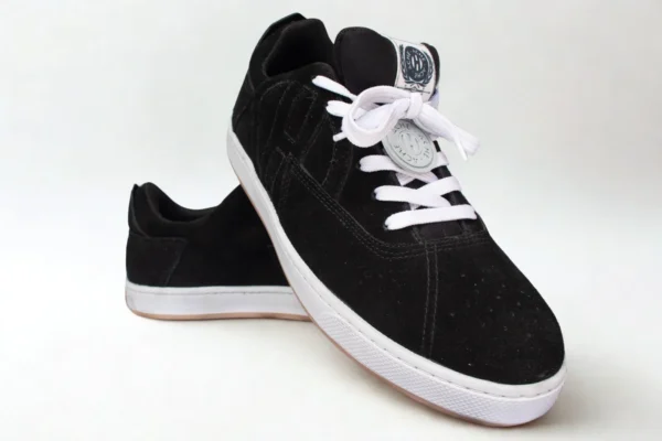 ache foowear Flat SB Carnaza vino tinto negro