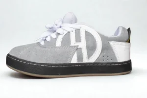 Flat SB Carnaza gris/logo blanco/suela negra