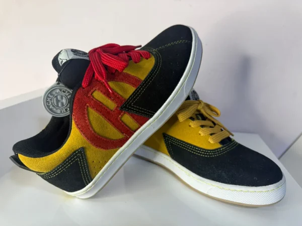 3w Flat SB Carnaza amarilla negro/logo rojo/suela blanca